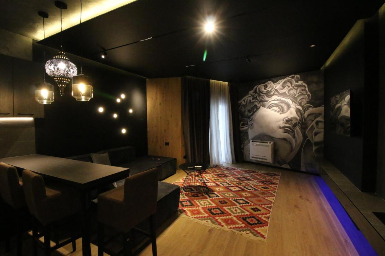 King'S Apartment Корча Экстерьер фото