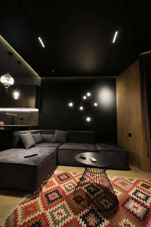 King'S Apartment Корча Экстерьер фото